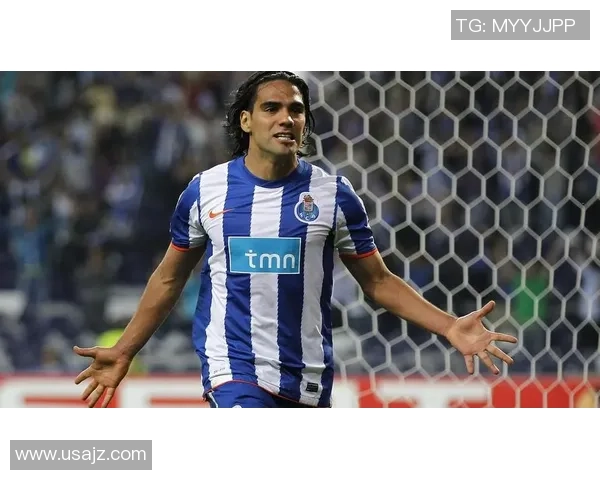 足球明星高清套图展示让你领略球场风采与魅力瞬间